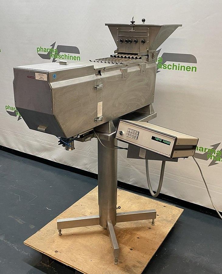 Used I 16634 D - Counting- and Filling Machine for Capsules CREMER CF 830 F