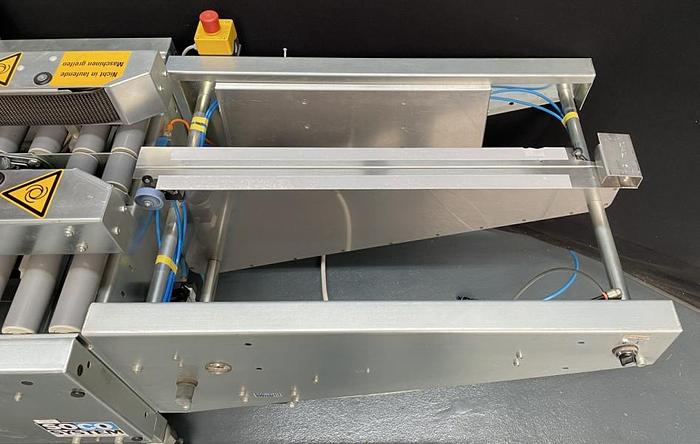 Used O 15571 D - Closing Machine for Cartons SOCO T 10