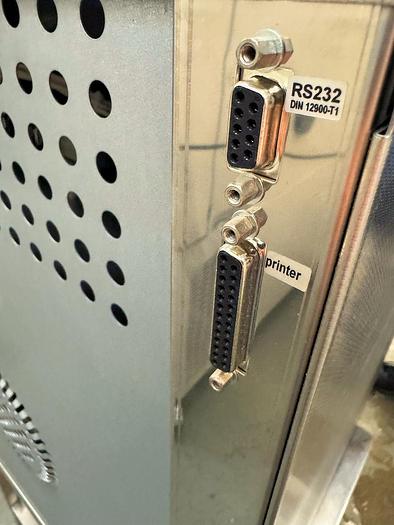 Used E 16502 E - Universal Drying Oven MEMMERT UFP 400