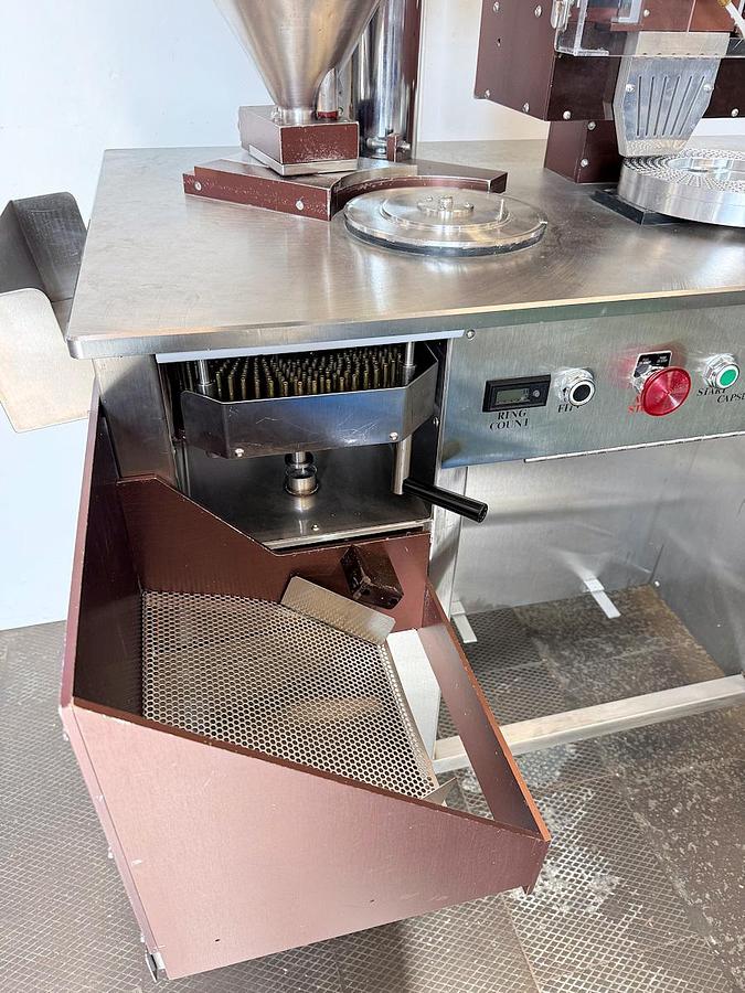 Used G 13031 E - Capsule Filler Schaefer Model 10 'Quali-Fill' Semi-Automatic