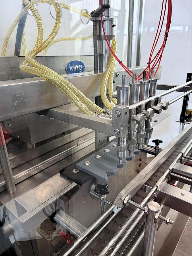 Used J 13016 E - Liquid Filler KING KT360K/4 IL/KT - 4 Head