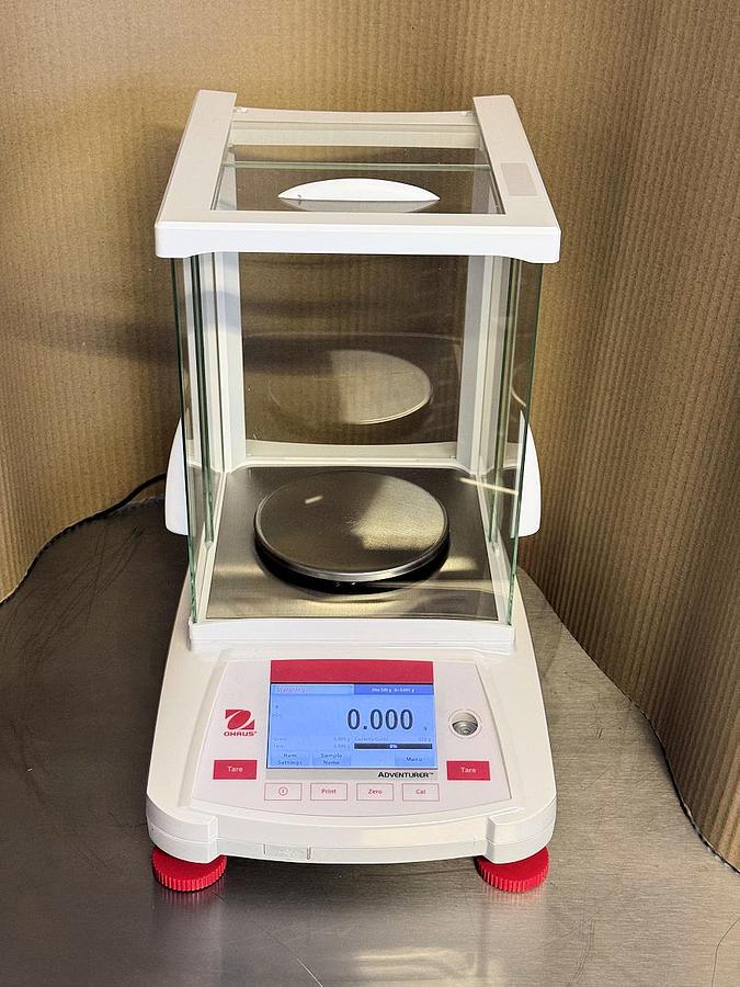 Used W 16570 E - Precision Balance OHAUS ADVENTURER AX523