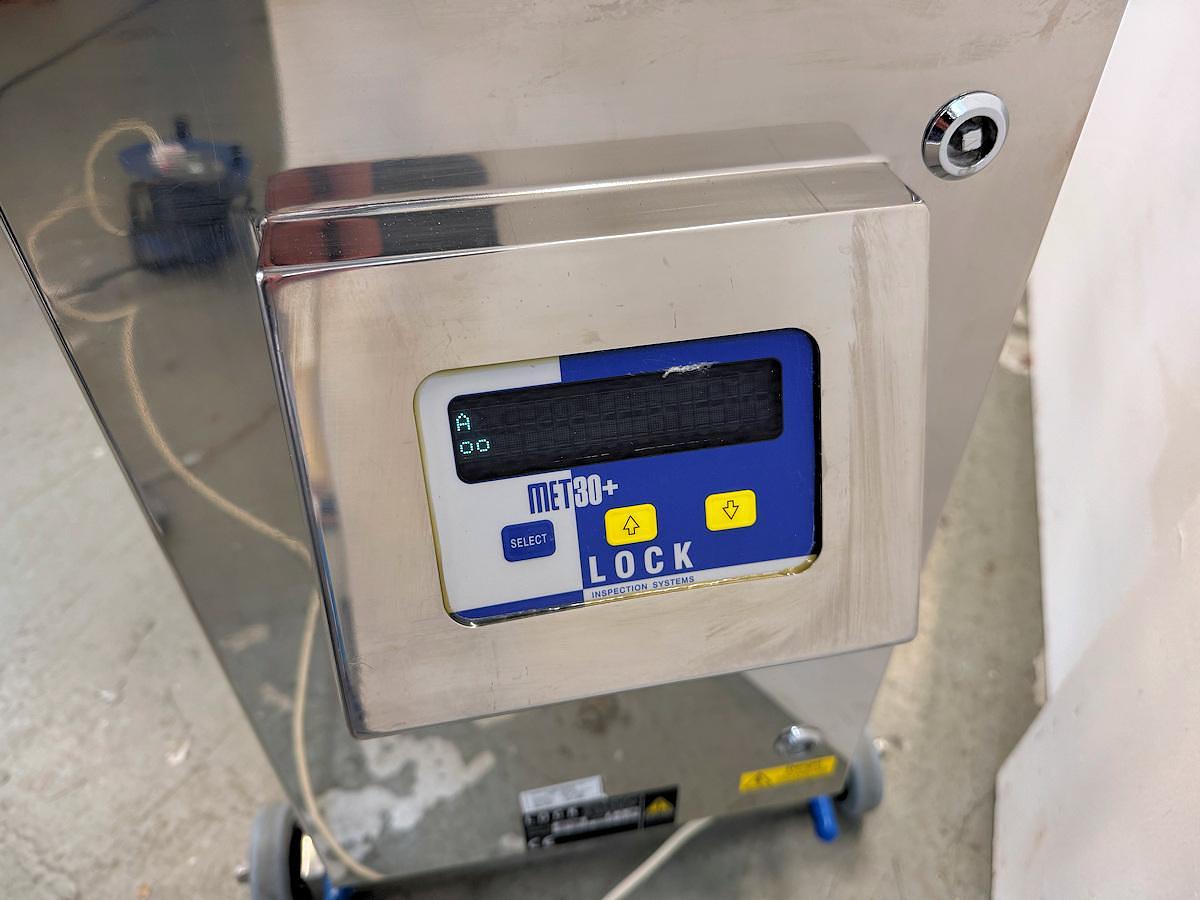 Used U 17165 E - Metal Detector LOCK MET 30+