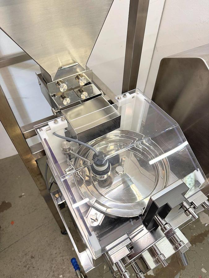 Used R 13034 E - Tablet / Capsule Weight Sorter/Sampler CI PRECISION SP-B40