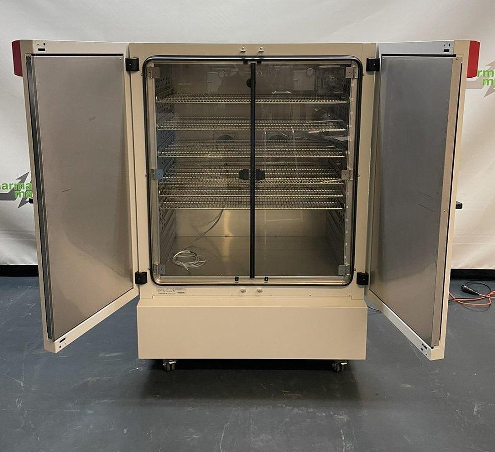 Used E 17077 D - Universal Drying Oven BINDER KB 720