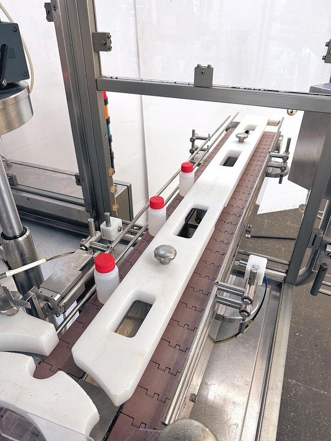 Used J 16936 E - Liquid Filler / Screw ROMACO MACOFAR LVI 4