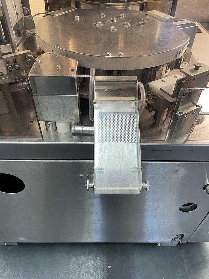 Used G 17338 D - Capsule Filler BOSCH GKF 1500 for Powders