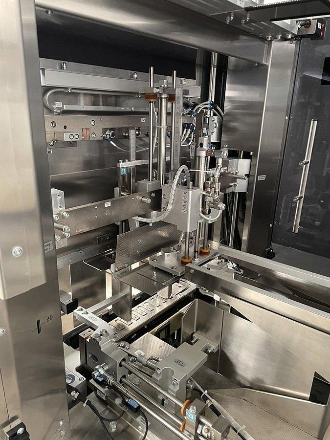 Used O 17302 D - full wrapping machine with PEWO-COLLECT grouping table PESTER PEWOFOLD 2