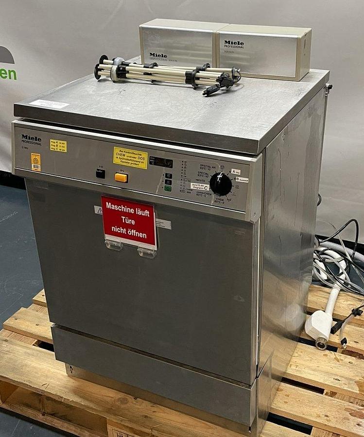 Used Q 17008 D - cleaning and disinfection machine MIELE G 7882