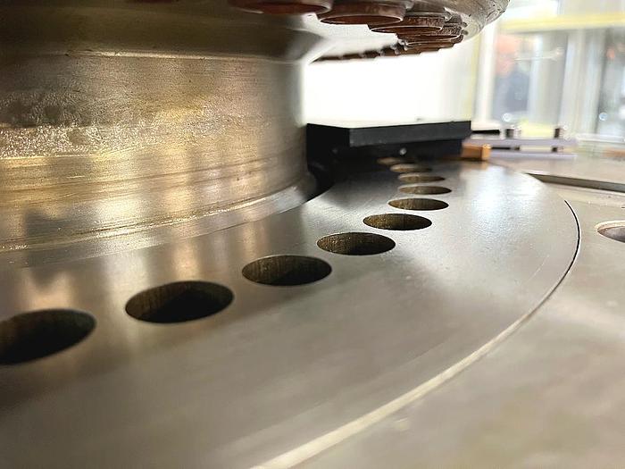 Used F 15911 E - Tablet Press KILIAN TX 44 AM - 44 Stations