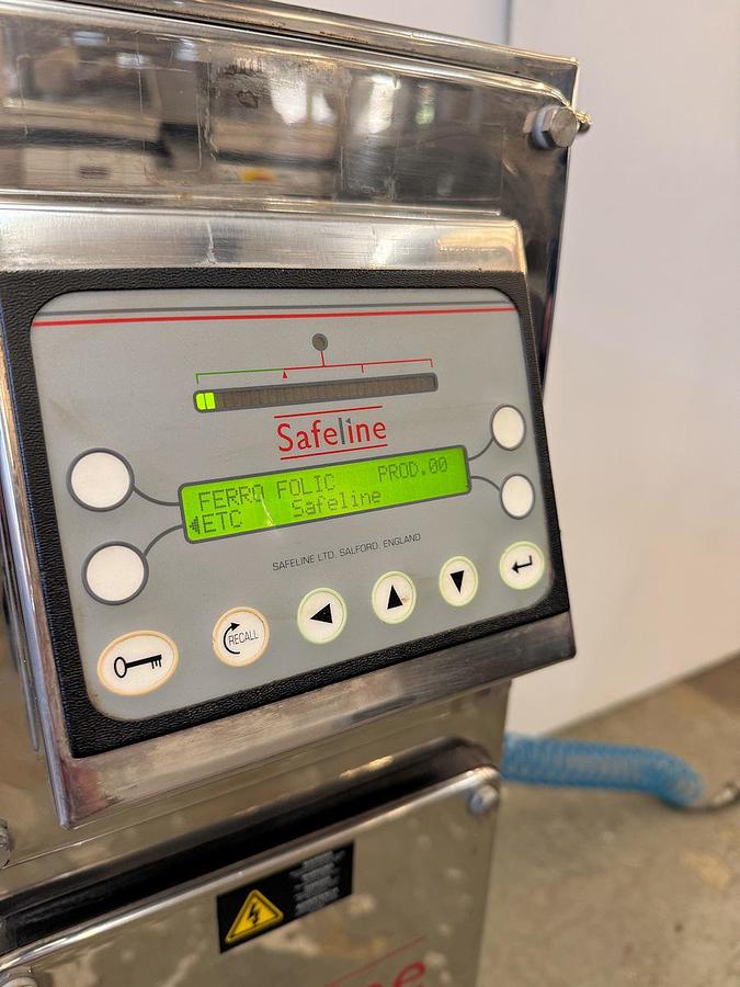 Used S 16615 E - Tablet Deduster / Metal Detector KRÄMER E2000-500 / MT Safeline PH-2