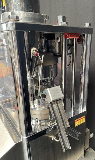 Used F 16386 D - Rotary Tablet Press 8 Stations RIVA Piccola D-C