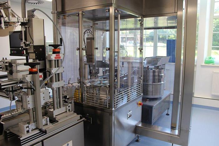 Used J 16512 D - Filling and Closing Line with labelling machine ZELLWAG Z-110 S