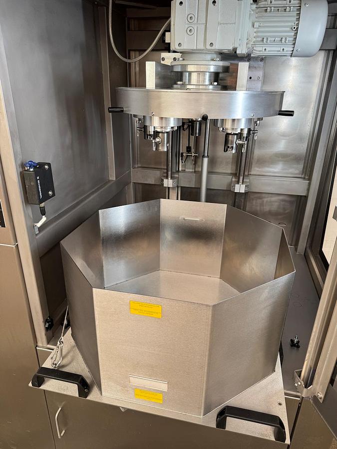 Used F 17035 E - Microfine Polisher for Press Tooling OTEC MF80 Pharma