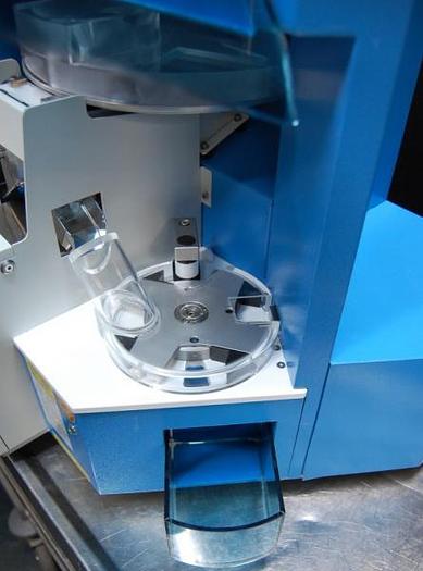 Used U 14880 D -  Tablets Hardness tester SOTAX HT 10