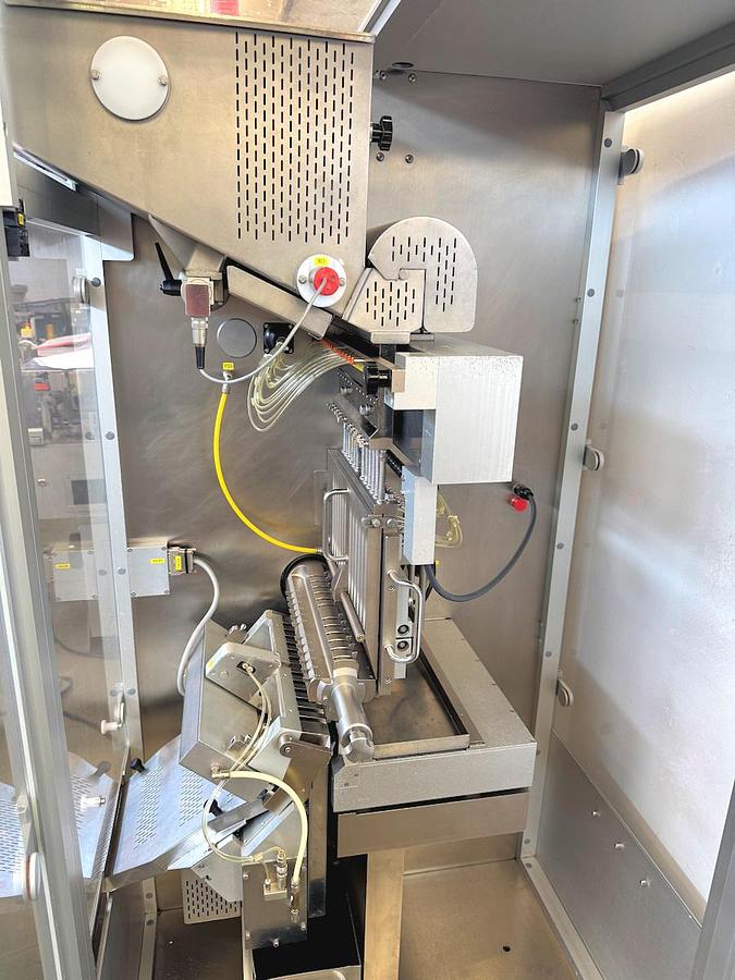 Used R 17031 E - Checkweigher for Capsules IMA PRECISA 12