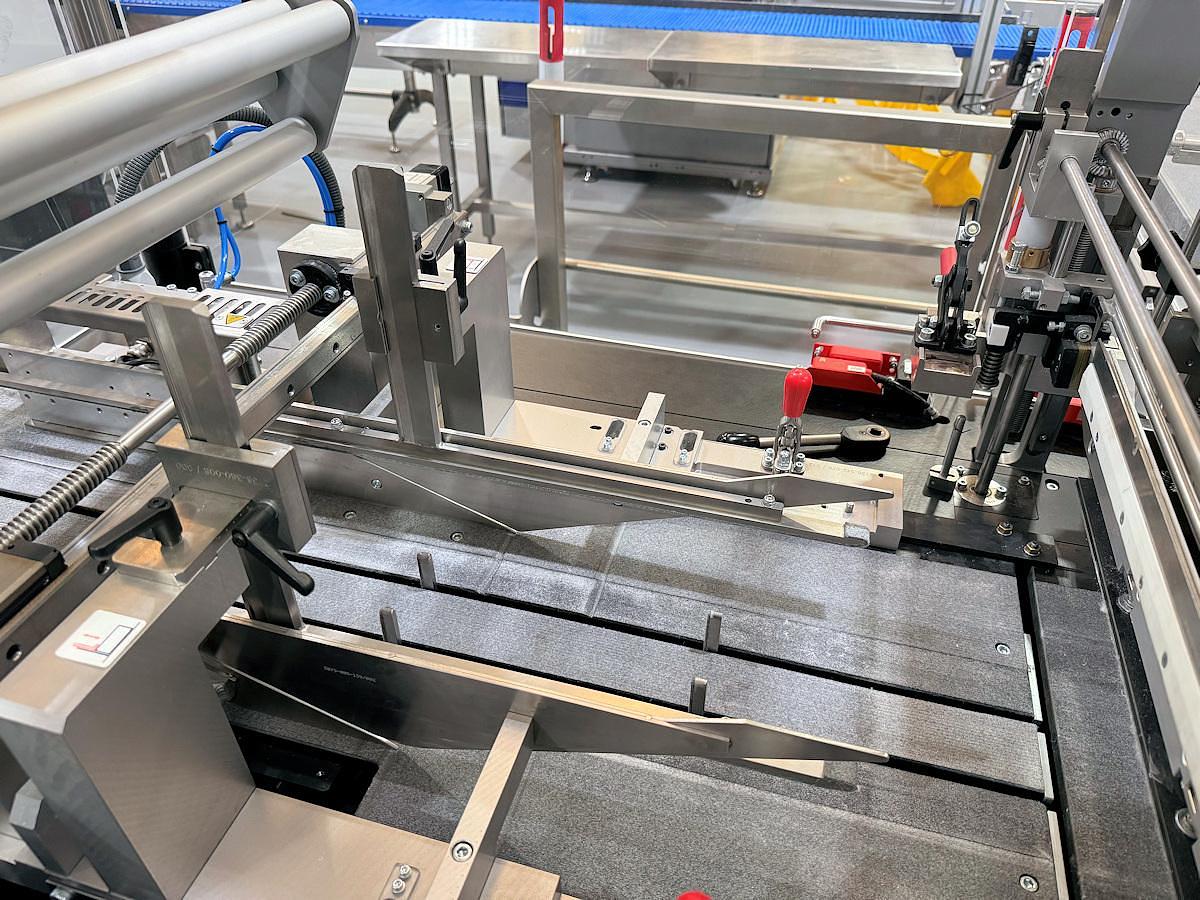 Used O 13001 E - Overwrapper SOLLAS SX80 with Carton Collator