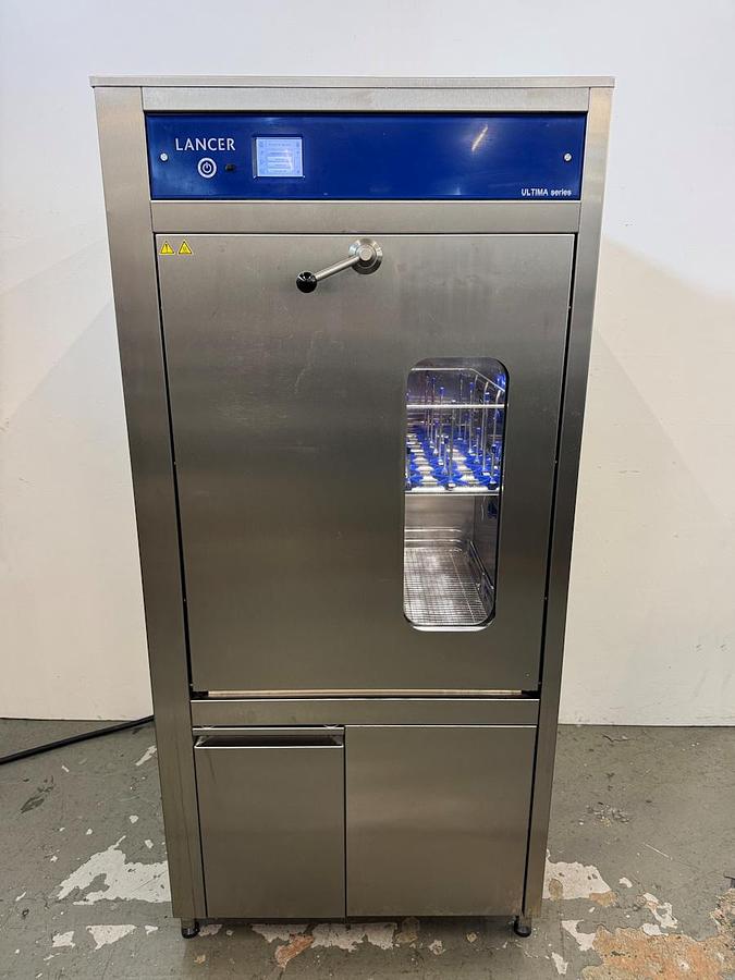 Used Q 16614 E - Washer GETINGE LANCER 1400 LX ULTIMA for Glassware + Utensils