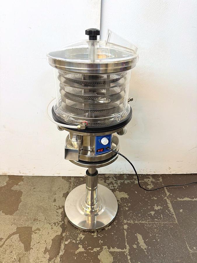 Used S 13004 E - Tablet Deduster LFA TDD1 on Stand