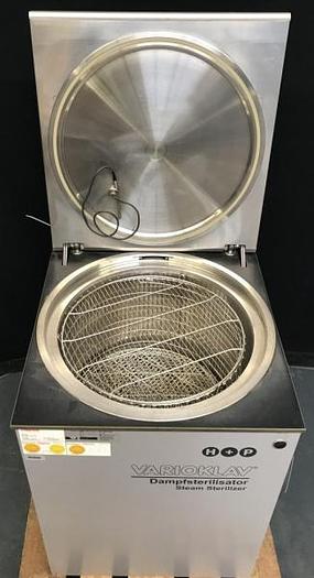 Used Q 15754 D - Steam sterilizer H+P Varioklav 135S