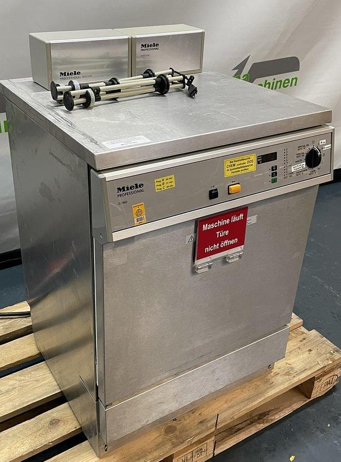 Used Q 17008 D - cleaning and disinfection machine MIELE G 7882