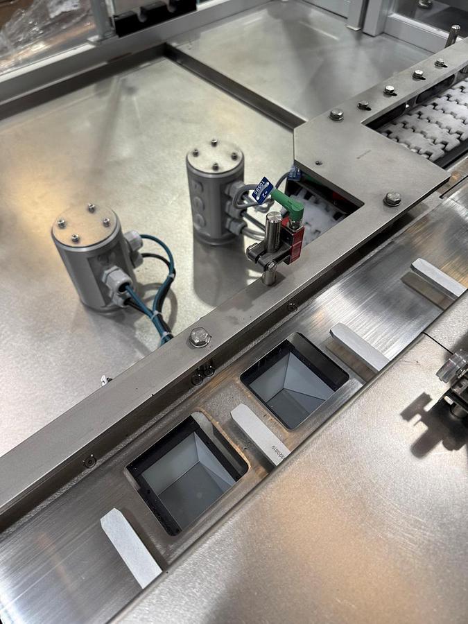 Used J 13000 E - Liquid Filling, Closing and Packaging Line GRONINGER DFV 4005 / MCS 202L / OPTIMA CMF