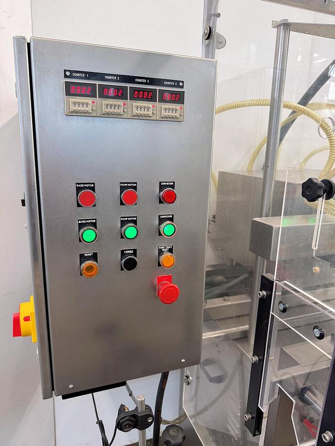 Used J 13016 E - Liquid Filler KING KT360K/4 IL/KT - 4 Head