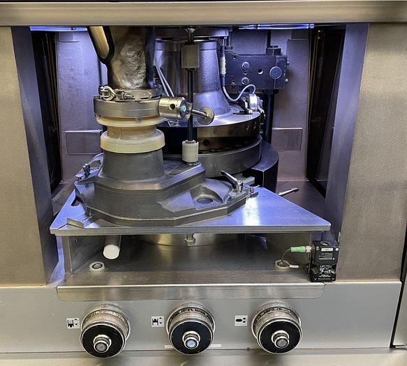 Used F 16076 D - Rotary Tablet Press EU-D 29 Stations FETTE P 2100 EC 