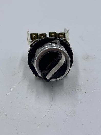 Used Allen-Bradley 800T-H2 Ser T