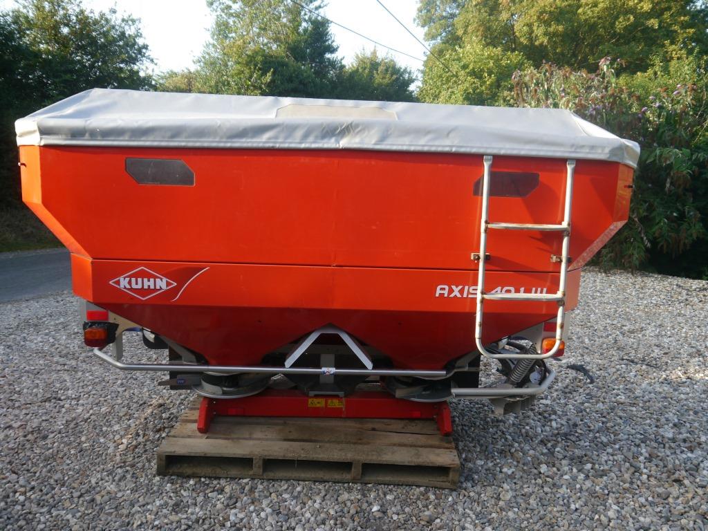 Used Kuhn Axis 40.1 W Fertiliser Spreader