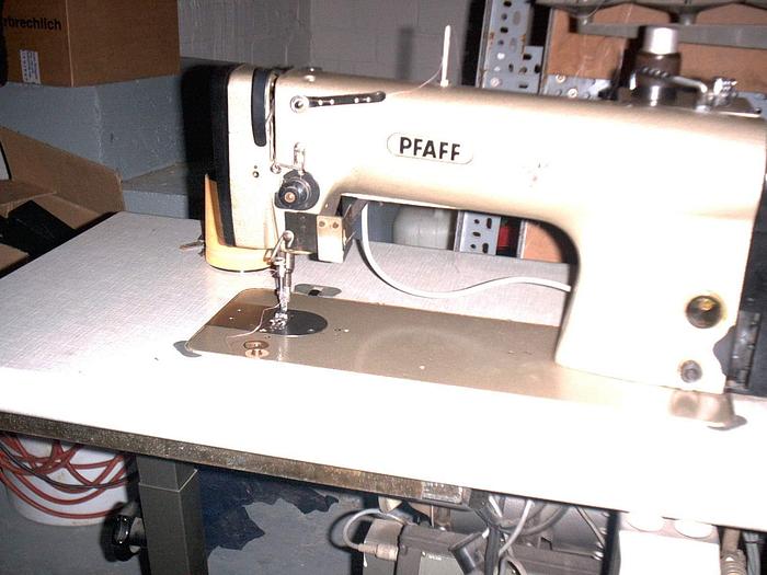 Gebraucht Schnellnäher m. Obertransport PFAFF Kl. 487