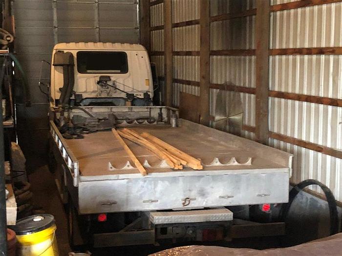 Used Isuzu Aluminum Flatbed Water Truck