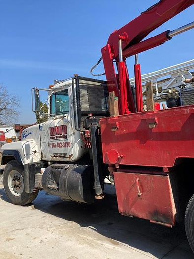 Used 1994 Mack RD600GK Water Truck