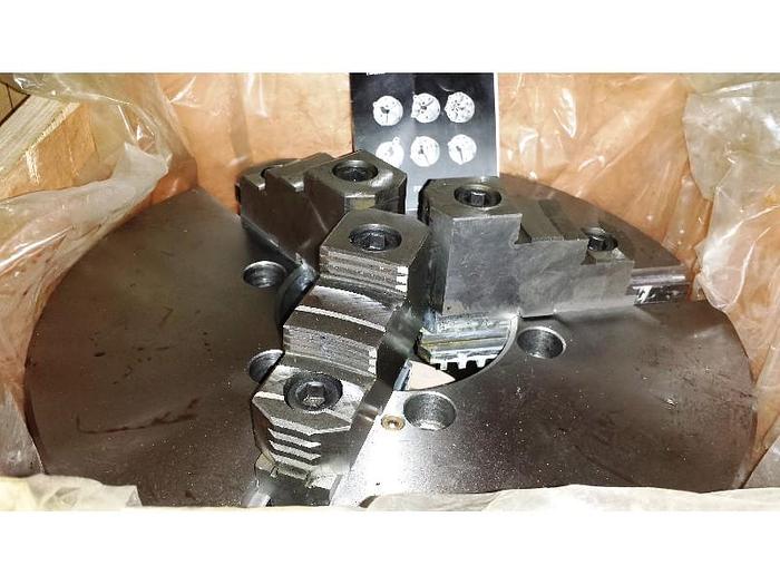 16" Gator Scroll Chuck W/Adaptor Plate