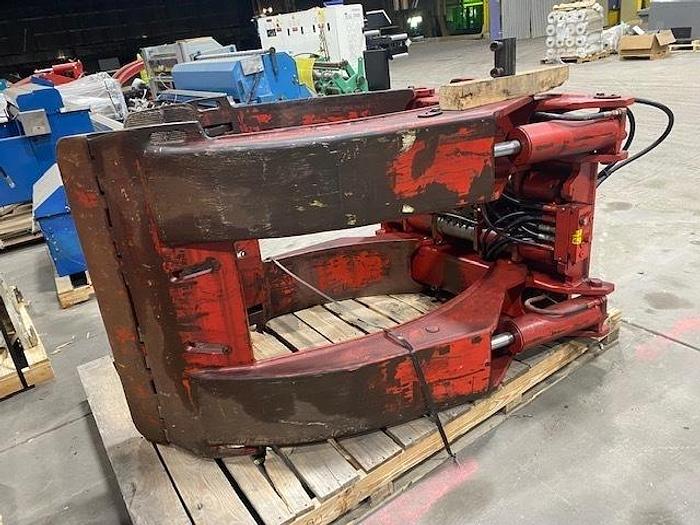 Used BOLZONI RA-450NLE-X 84" DIA. PAPER ROLL CLAMP