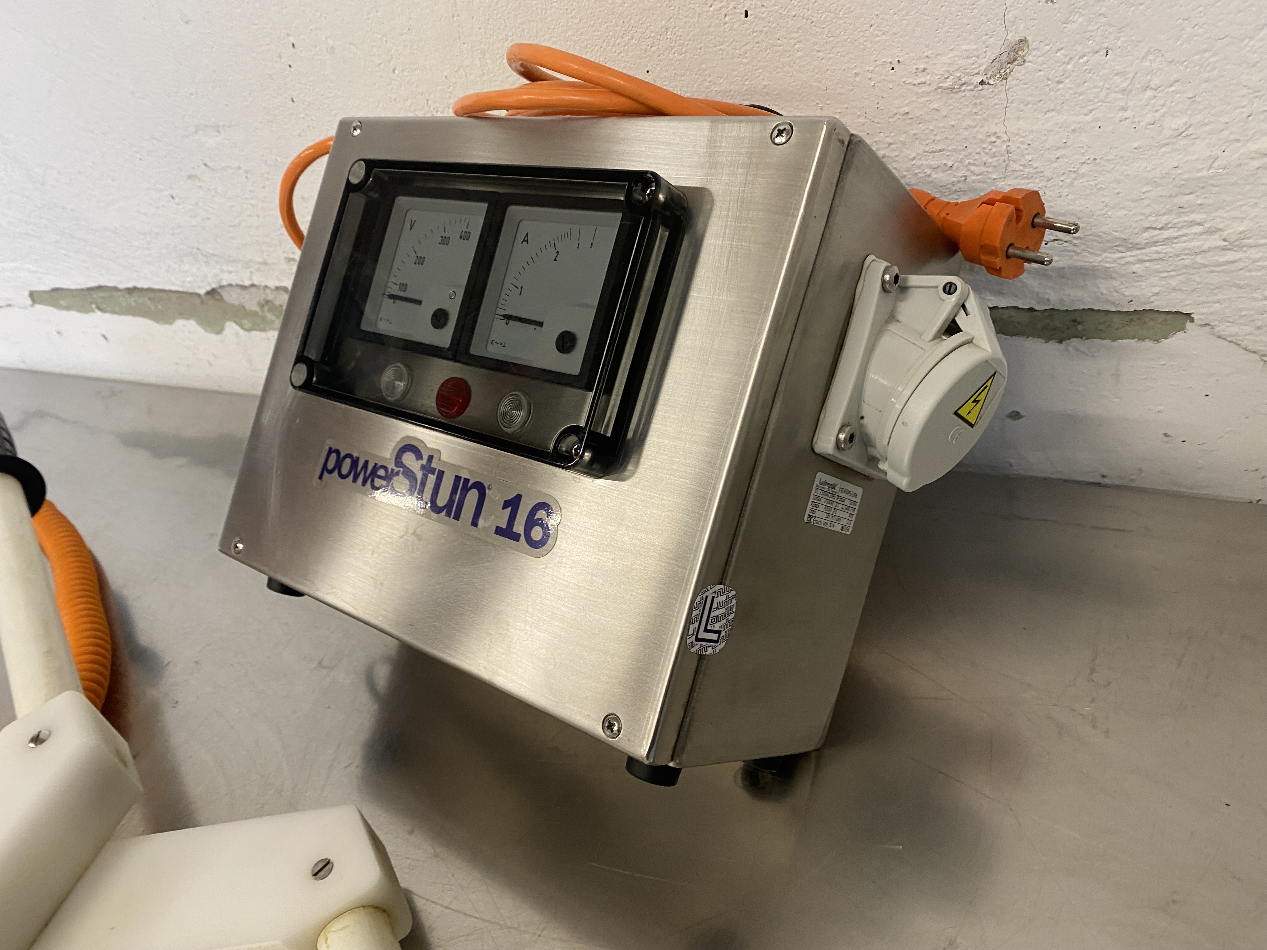 Begagnad Lutronik Powerstun 16 med registering
