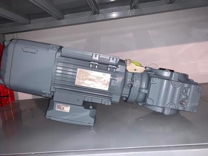 GEARMOTOR SEW EURODRIVE SA47 DRN80M4/BE1