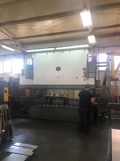 Used 1981 Bystronic Hammerle AP CNC 200 SID (4M/200T)
