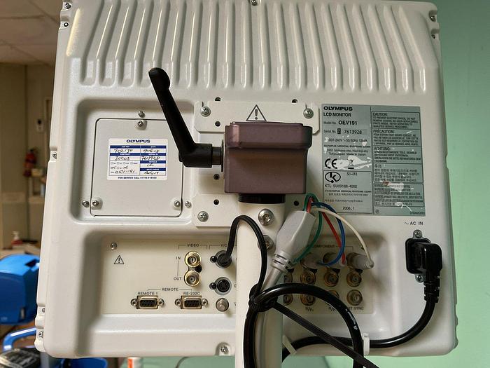 Gebraucht Endoskopieturm mit Olympus Monitor, Sony Drucker, Kamerakopf, Lichtquelle und Digital Prozessor