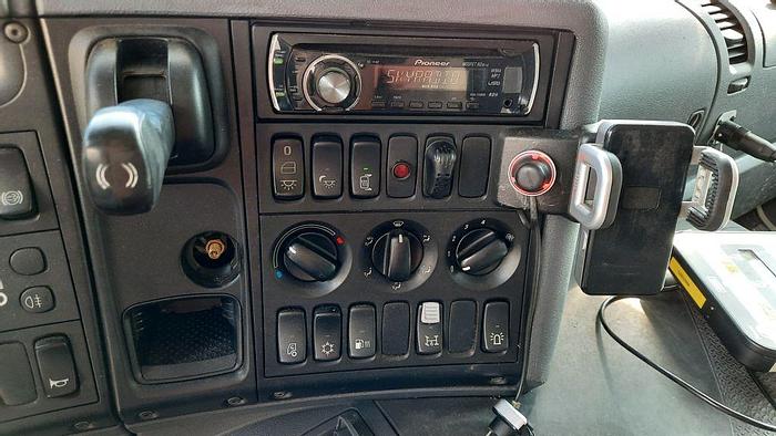 Gebruikt 2009 Scania P320 met Nido Stratos B35K`-30 VCX-490