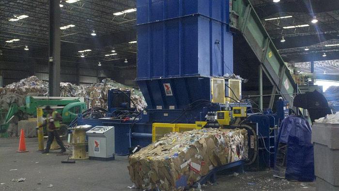 AMERICAN TWO-RAM BALERS