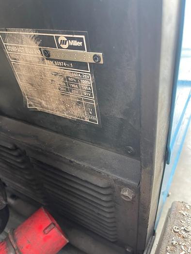 Usato SALDATRICE (N°45) MILLER COMPACTBLU 243