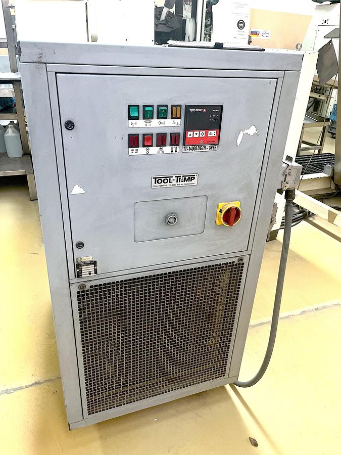 Used 2001 VAN DAM 688