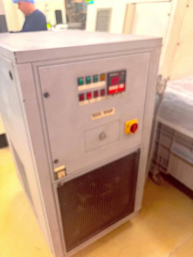 Refurbished 2000 VAN DAM 620-8