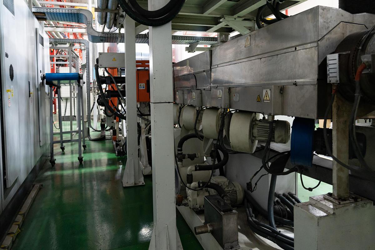 Used 2010 AMUT & ILLIG, AMUT E100 Coextruder/ Inline ILLIG RDM75K