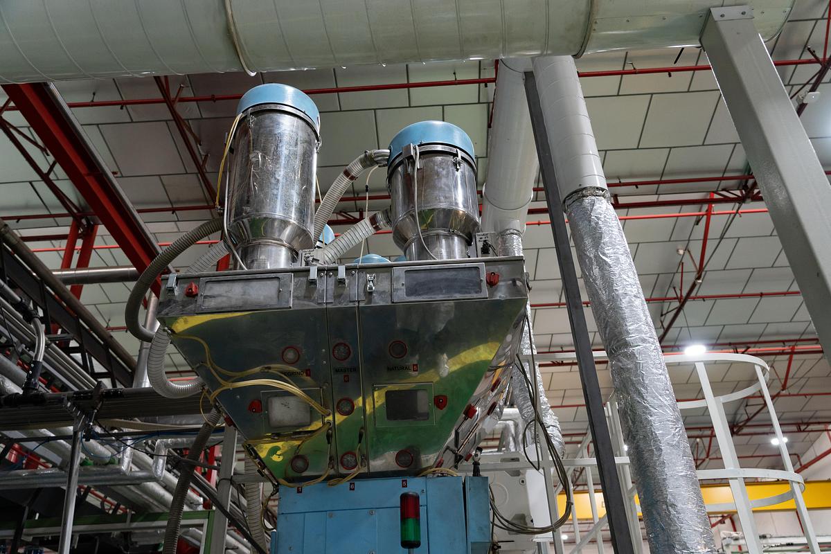 Used 2010 AMUT & ILLIG, AMUT E100 Coextruder/ Inline ILLIG RDM75K