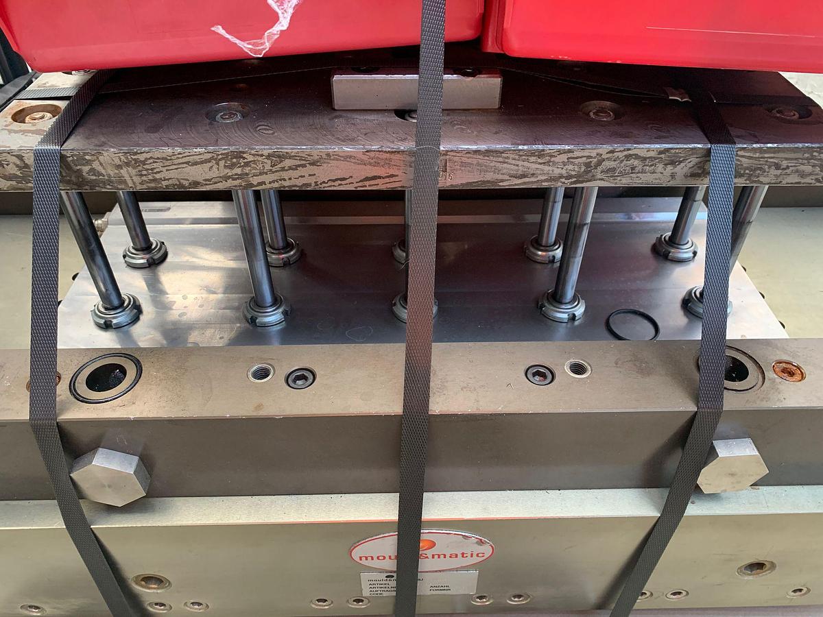 Used 2005 mould & matic  RDM70K Mold