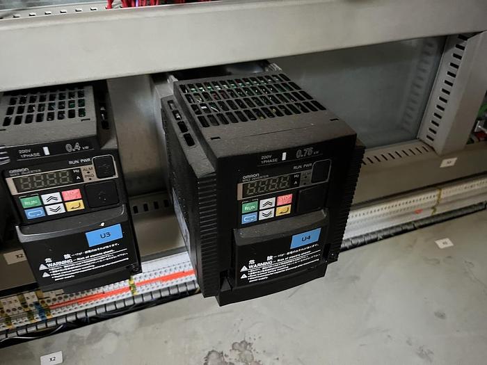 Überholt OMSO DM44N/ PAGOmat 6HS, 2-bahnige Deckeletikettierlinie