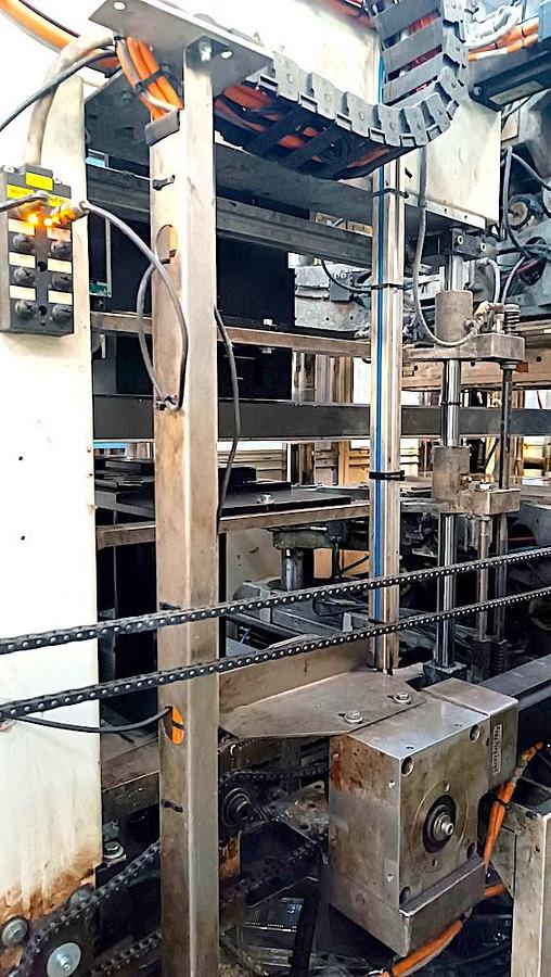 Used 2010 ILLIG PET Coextruder + Inline ILLIG RDKp72g