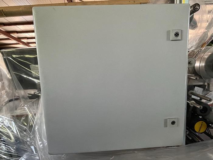 Überholt OMSO DM44N/ PAGOmat 6HS, 2-bahnige Deckeletikettierlinie